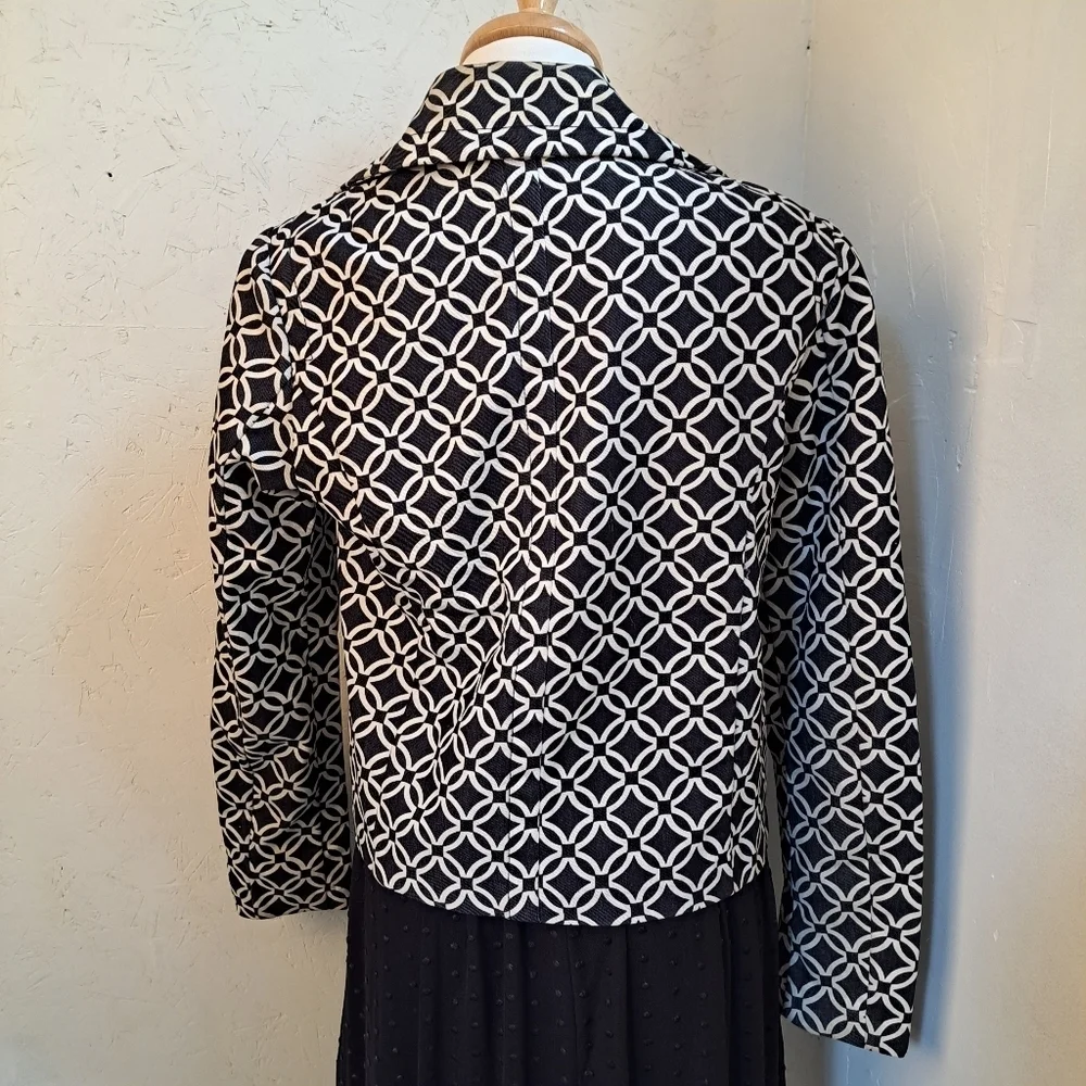 Micheal kors | Black & White blazer jacket with button details*stained neck - Picture 8 of 14